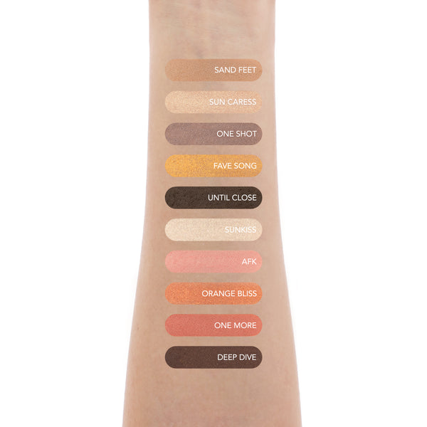 Amorus 5 Shade Travel Palettes Golden Sunset & Tequila Sunrise Silky Smooth Formula Travel Size Versatile Color Range High Payoff Matte Shimmer Foil Finish Arm Swatch Amor Us