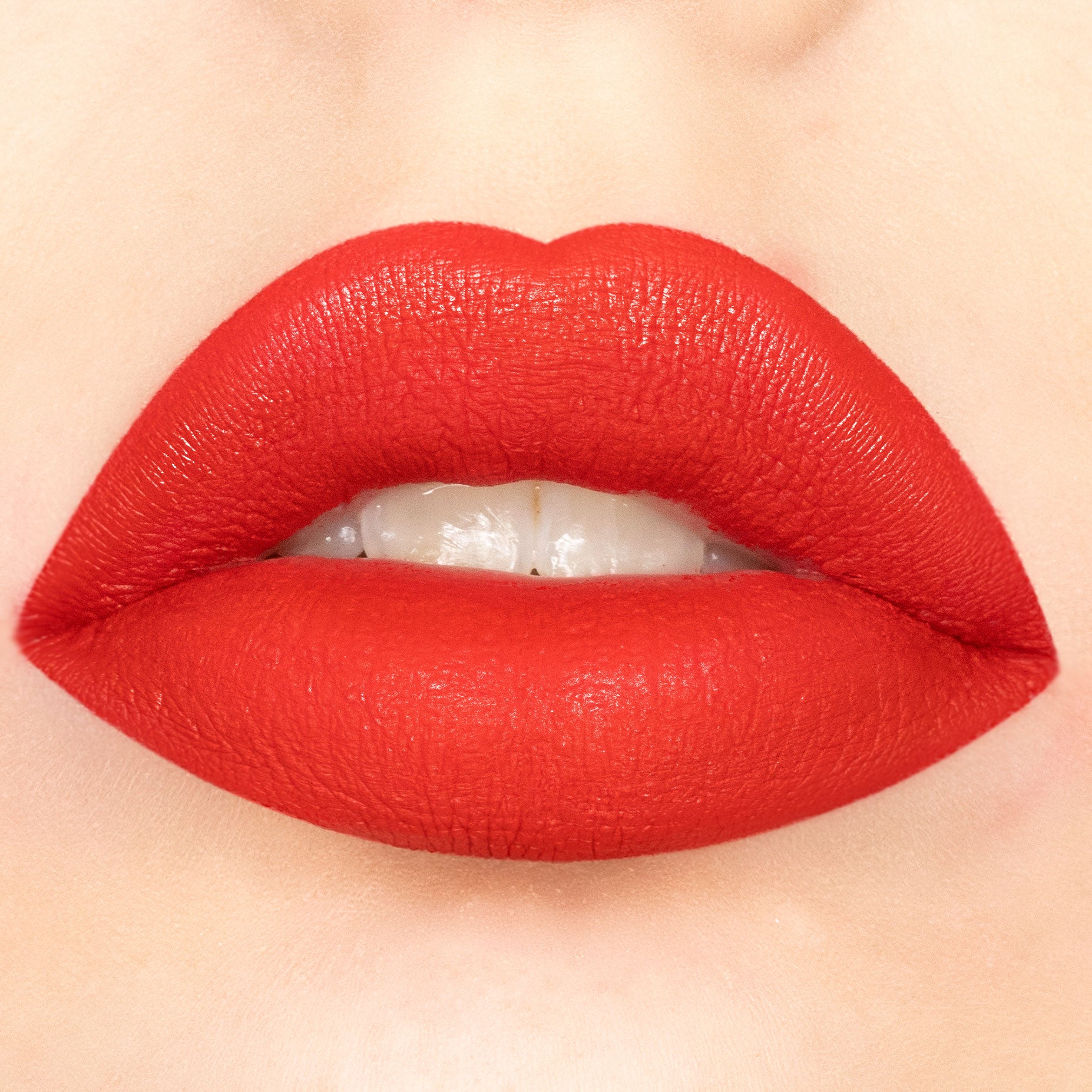 | USA Red Matte Amorus - Lipstick Royal Liquid